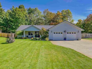 3304 Inwood Cir, Kalkaska, MI 49646