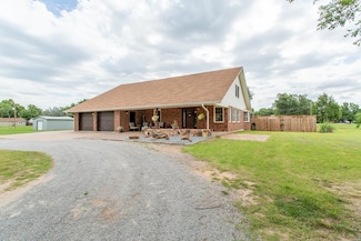 411 N Coolidge St, Enid, OK 73703