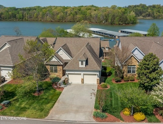989 Rarity Bay Pkwy, Vonore, TN 37885