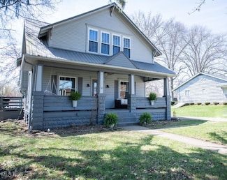 144 S Walnut St, Gnadenhutten, OH 44629