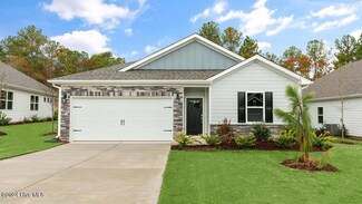 562 Banbury Ln, Pinehurst, NC 28374