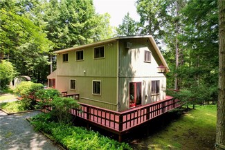 82 Deer Dell Rd, Middletown, NY 12455