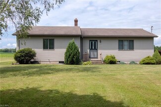 4527 Streeter Rd, Mantua, OH 44255