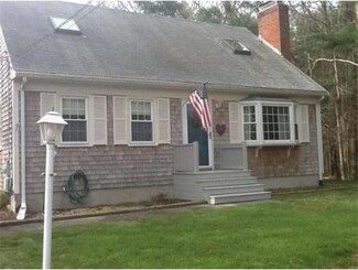 6 Shady Oak Dr, Mattapoisett, MA 02739