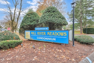 62 Candlewood Dr Unit 62, South Windsor, CT 06074