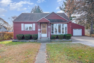 115 John R St, Clare, MI 48617