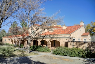 2211 Campbell Rd NW, Albuquerque, NM 87104