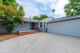 18319 Jovan St, Tarzana, CA 91335