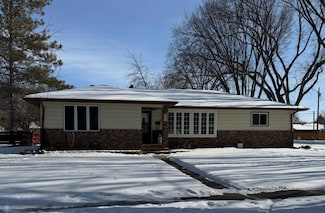 1320 16th St S, Moorhead, MN 56560