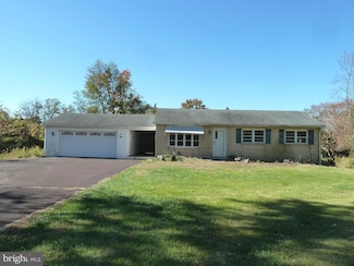 2744 Bedminster Rd, Perkasie, PA 18944