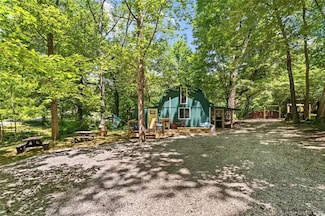 3144 N Happy Hollow Rd, Birdseye, IN 47513