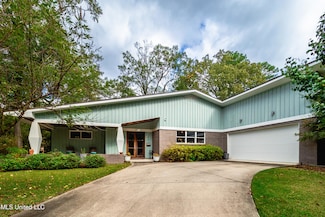 2216 Southwood Rd, Jackson, MS 39211