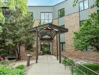 10 Windsor Ct Unit 205, New Brighton, MN 55112
