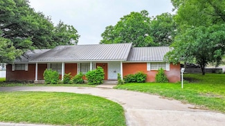 1001 Henderson Dr, Ozona, TX 76943
