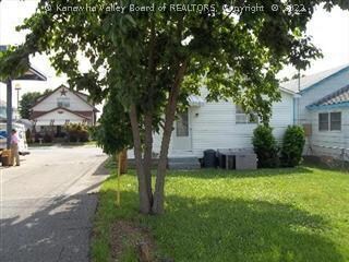 105 12th St, Dunbar, WV 25064