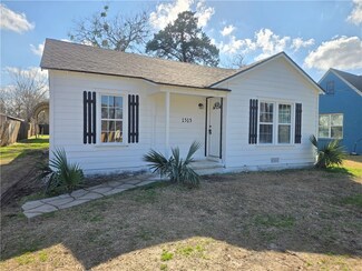 1515 Ursuline Ave, Bryan, TX 77803