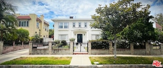 907 Westchester Place, Los Angeles, CA 90019