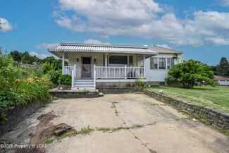 78 River Rd, Nanticoke, PA 18634