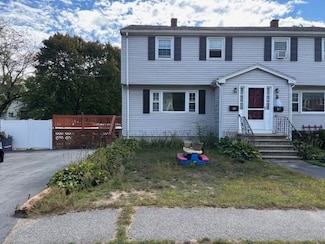 4 Bartlett Dr Unit A, Woburn, MA 01801