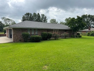 904 Pine Dr, Tylertown, MS 39667