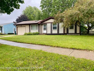 5812 Coulson Ct, Lansing, MI 48911