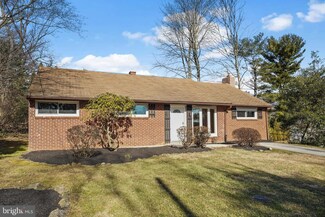32 Pine St, Newtown Square, PA 19073