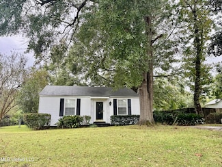 12 Maplewood Ln, Natchez, MS 39120