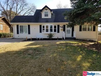 7835 Grover St, Omaha, NE 68124
