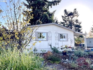 1400 Candlelight Dr Unit 208, Eugene, OR 97402