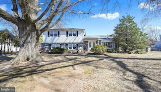 863 Furrow Ln, Huntingdon Valley, PA 19006