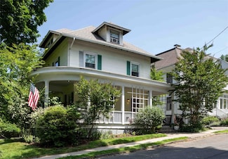 15 Fraser Place, Hastings On Hudson, NY 10706