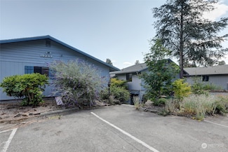 19232 15th Ave NE Unit C1, Shoreline, WA 98155