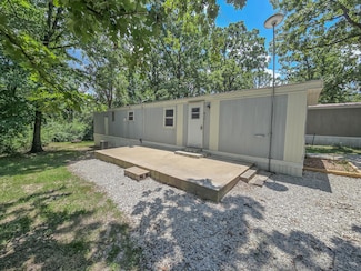 22163 County Road 288, Pittsburg, MO 65724