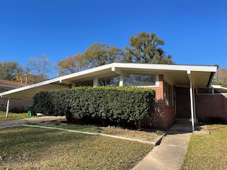 2704 Charlotte St, Texarkana, TX 75501