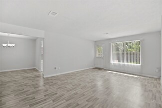 12803 Rockford Dr, Houston, TX 77048