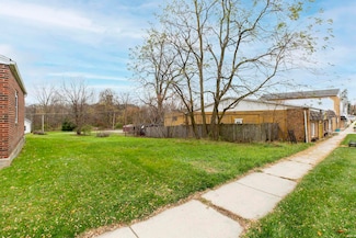 213 S Michigan St, Lakeville, IN 46536