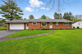 79 Androla Dr, Hermitage, PA 16148