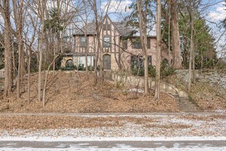 2750 Dean Pkwy, Minneapolis, MN 55416