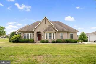105 Clubhouse Dr, Gettysburg, PA 17325