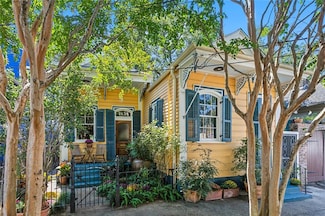 1838 Burgundy St, New Orleans, LA 70116