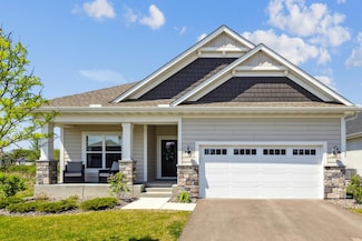 8014 Walnut Ln, Hamel, MN 55340