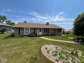 912 2nd Place NE, Jamestown, ND 58401