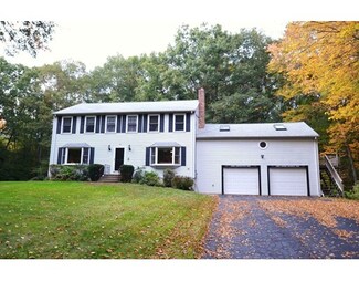 2 Daniel r Dr, Milford, MA 01757