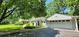 25400 W 14 Mile Rd, Bloomfield Hills, MI 48301