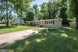 13 Webster Ave, Cherry Hill, NJ 08002