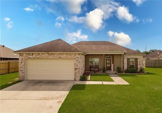 29586 Shea Ln, Denham Springs, LA 70726