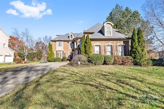 320 Three Greens Dr, Huntersville, NC 28078