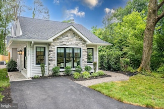 567 Riverside Dr, Princeton, NJ 08540