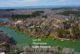552 Riverstone Dr, Salem, SC 29676