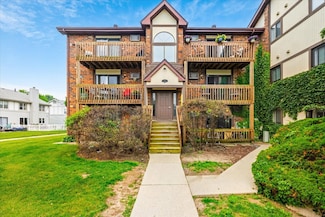 413 Berkshire Dr Unit 22, Crystal Lake, IL 60014